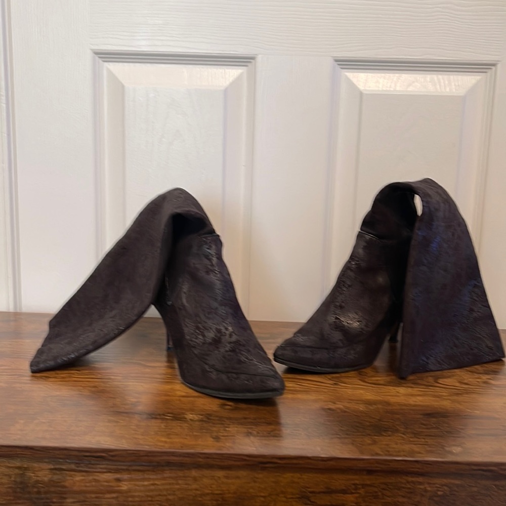 Donald J Pliner Black Vintage Stretch Tracey-VT Boots Sz 8 M